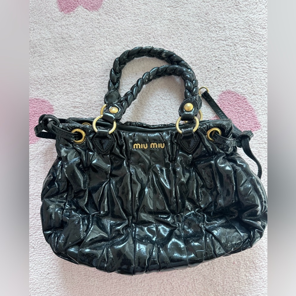 MIU MIU shoulder bag (Authentic)